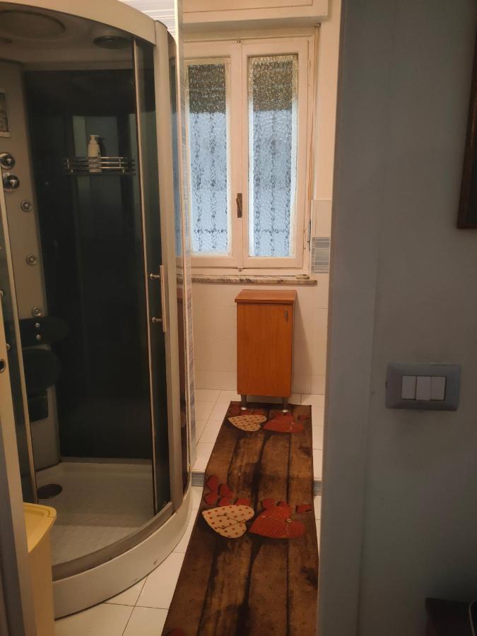 Casa - House Xavier Una Casa Famigliare , Dame Entra Solo Chi A Un Bel Cuore , Non'E Il L'Intero Alloggio Solo Stanze E Bagno Apartamento Turim Exterior foto