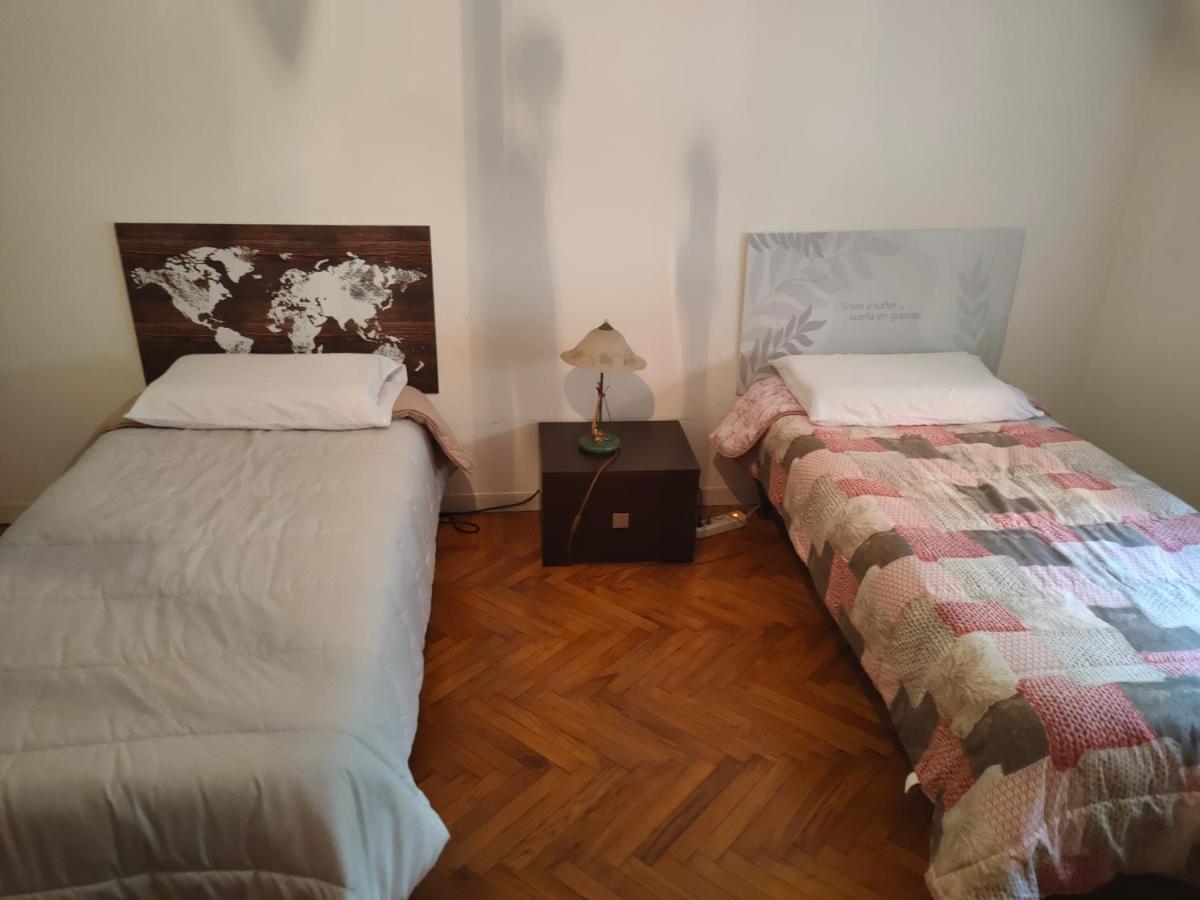 Casa - House Xavier Una Casa Famigliare , Dame Entra Solo Chi A Un Bel Cuore , Non'E Il L'Intero Alloggio Solo Stanze E Bagno Apartamento Turim Exterior foto