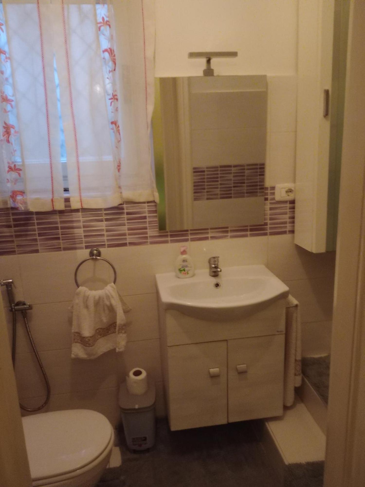 Casa - House Xavier Una Casa Famigliare , Dame Entra Solo Chi A Un Bel Cuore , Non'E Il L'Intero Alloggio Solo Stanze E Bagno Apartamento Turim Exterior foto